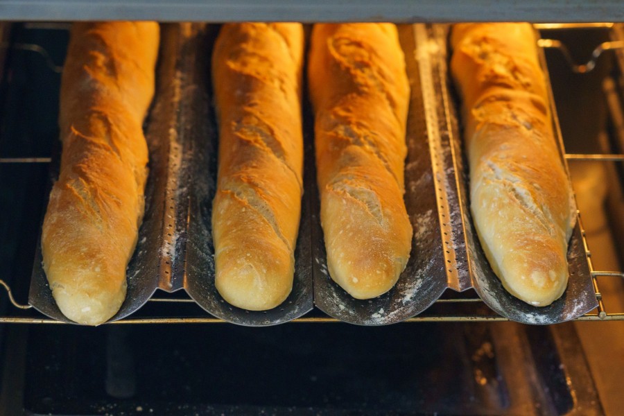 Quels sont les avantages de la baguette moulée pour les boulangeries ?